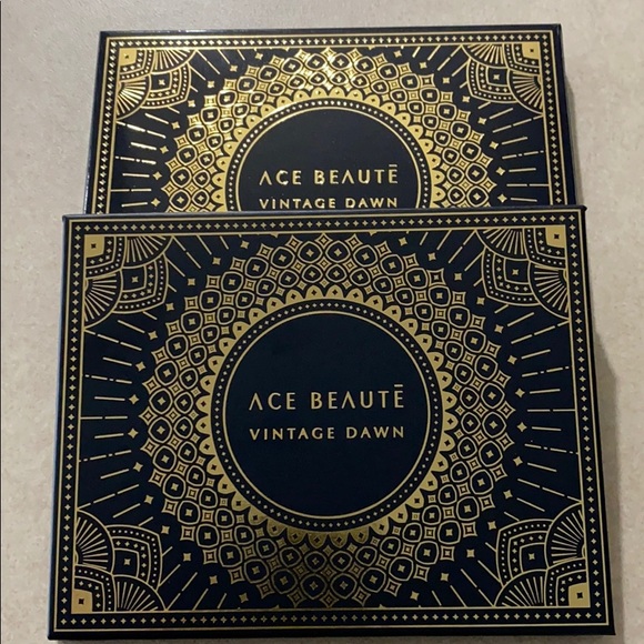 Ace Beaute Eyeshadow Pallet - Picture 5 of 6